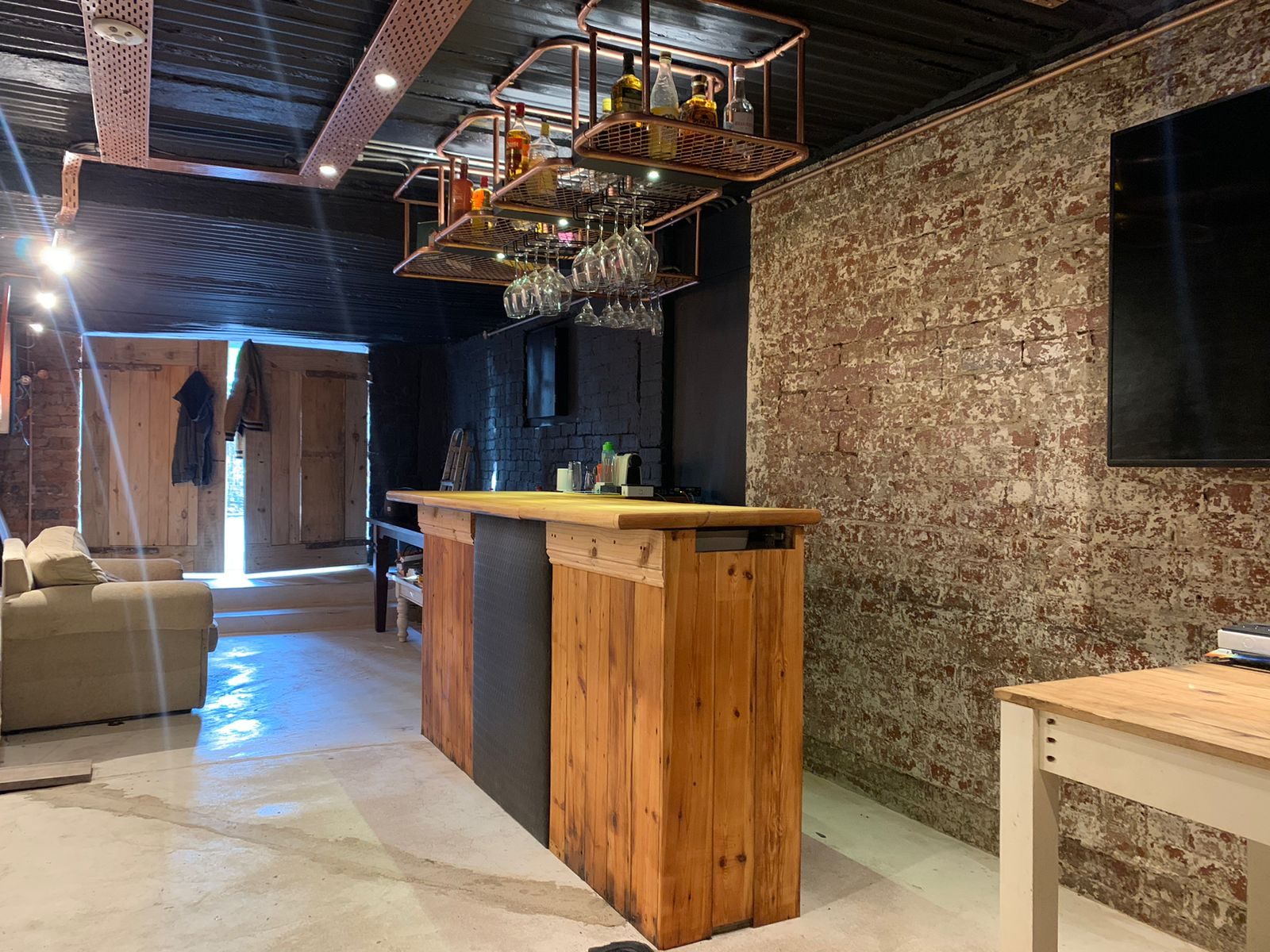 Networking gear and wireless distribution in the DG showroom